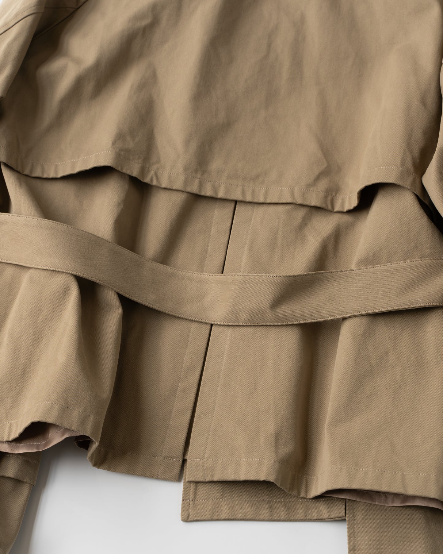 SHORT TRENCH COAT - BEIGE