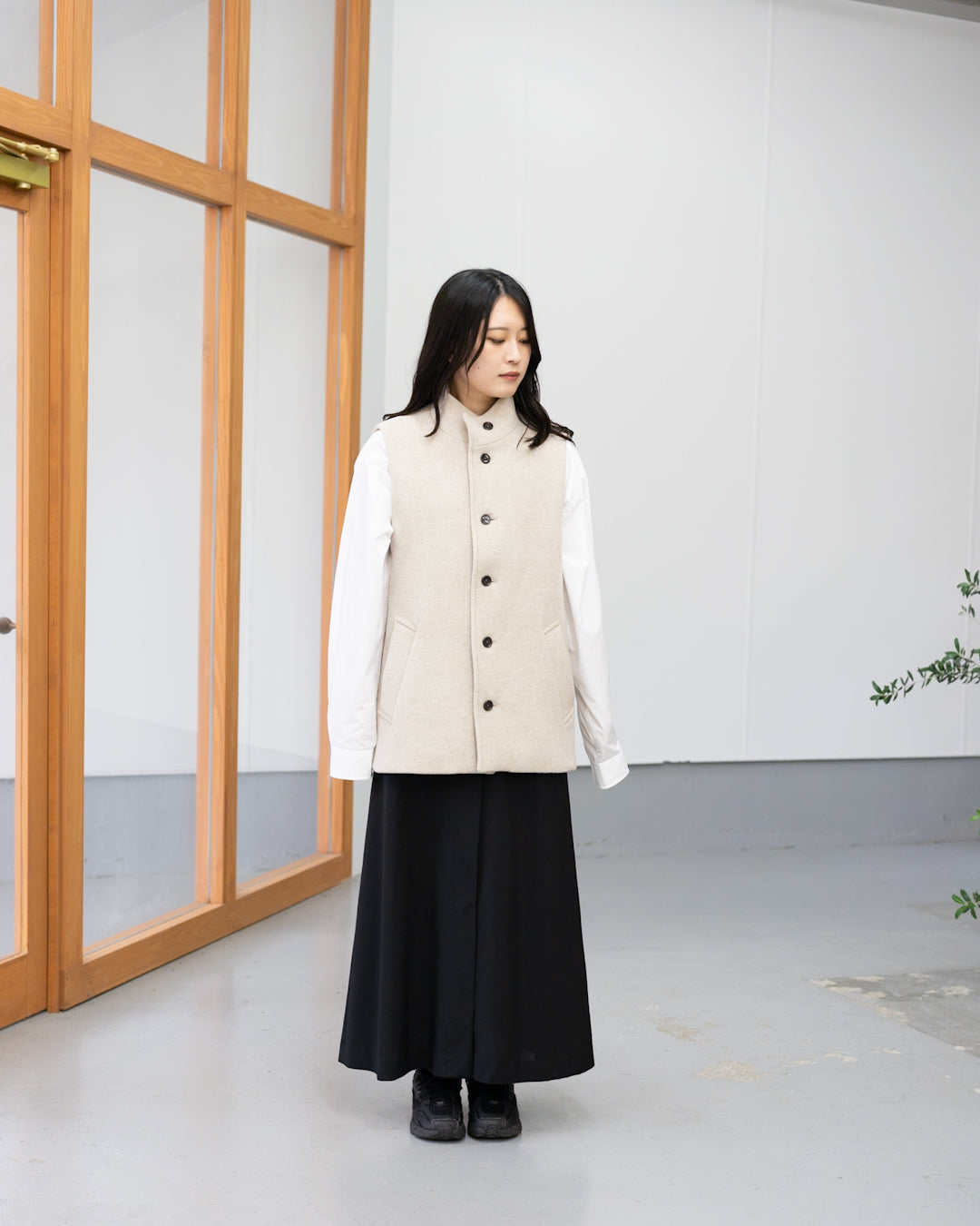 LAMBSWOOL MELTON STAND COLLAR GILET - OFF WHITE (femme)