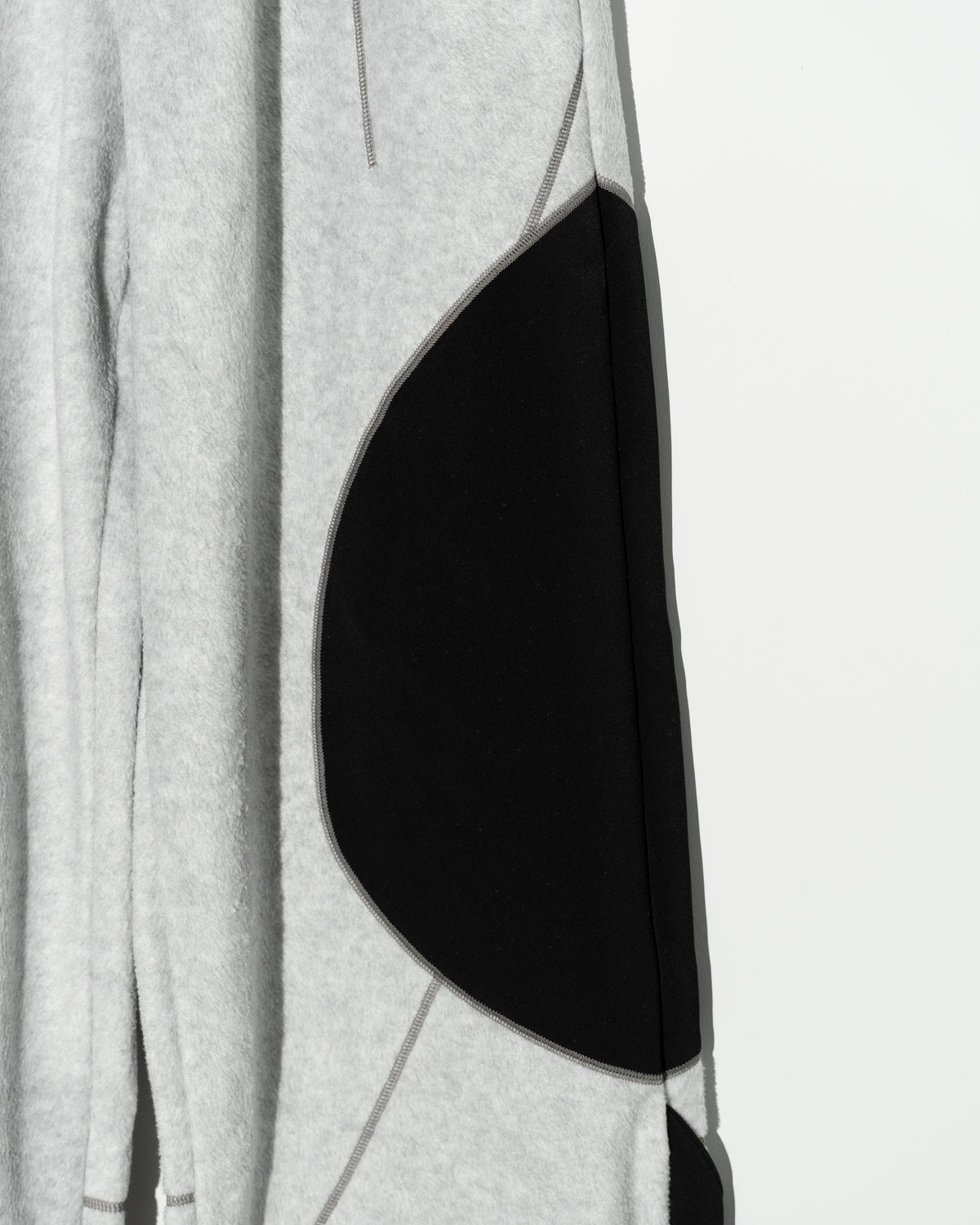 PANEL FLEECE PANTS - GREY