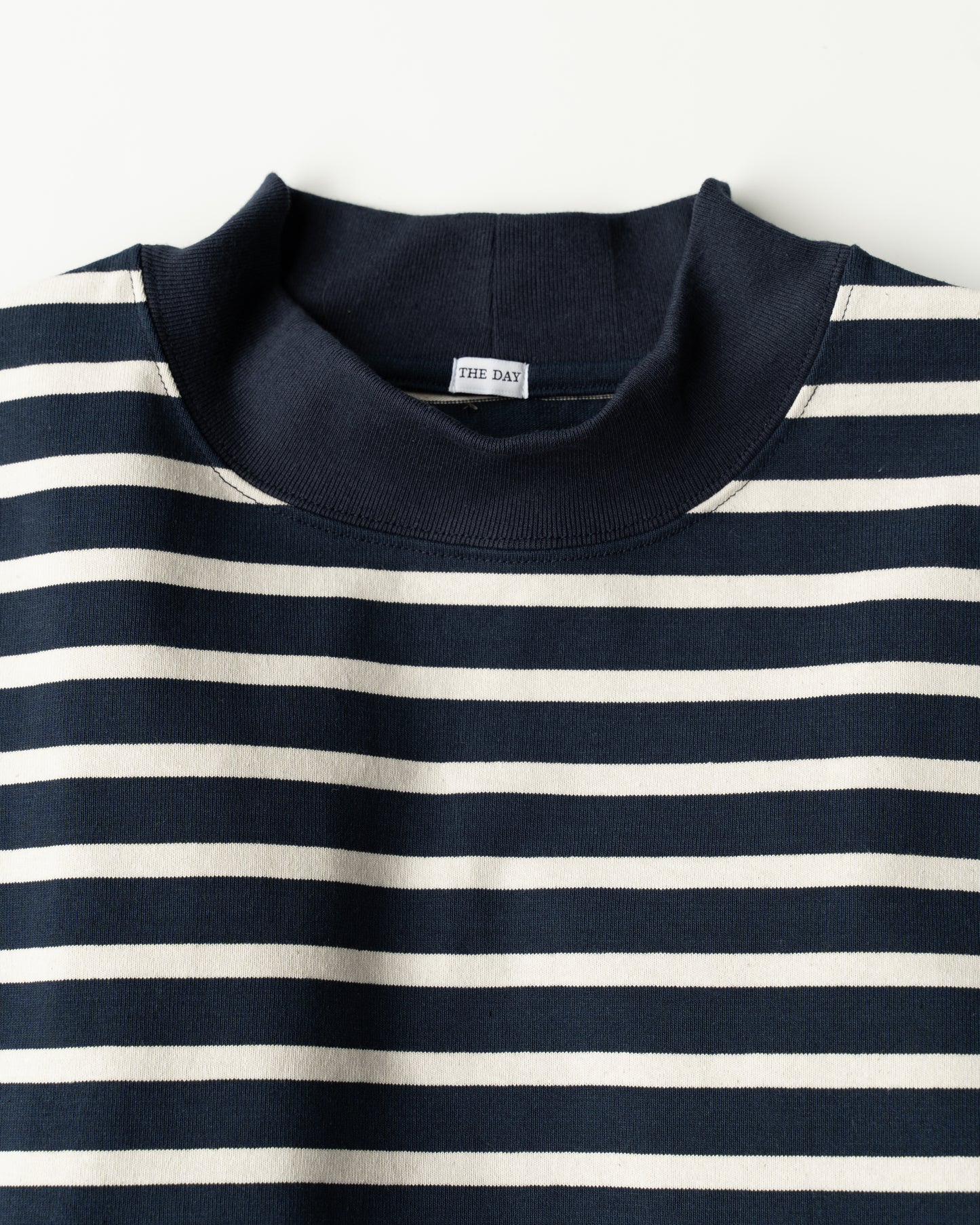 MOCK NECK BORDER LONG SLEEVE T-SHIRT - NAVY