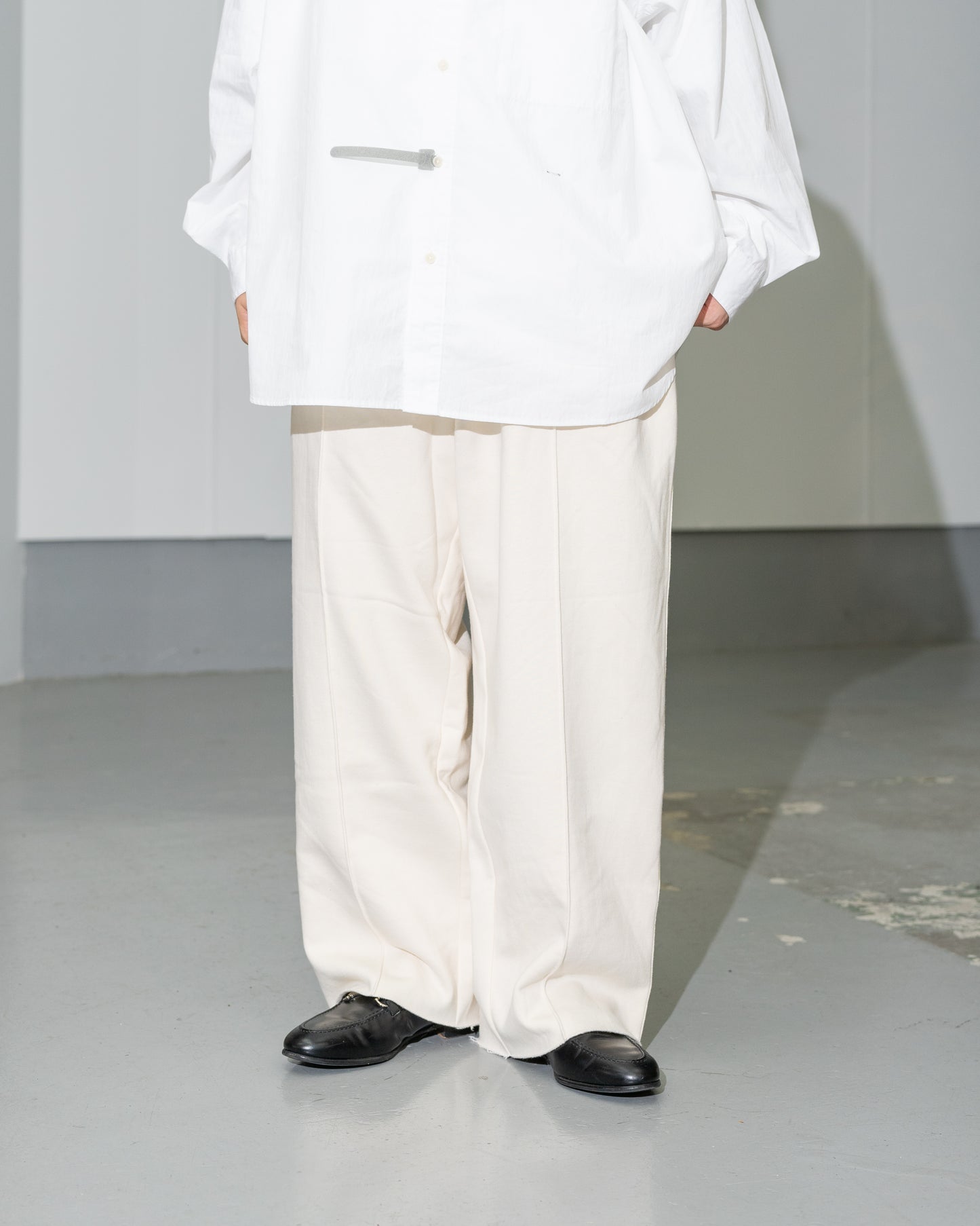 PINTUCK JERSEY WIDE PANTS - COSMIC LATTE