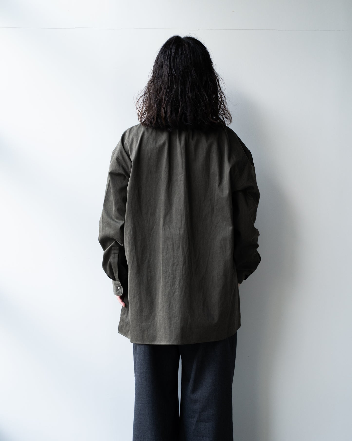 COTTN DYED SATIN OVER SIZE PULL OVER SHIRTS - KHAKI
