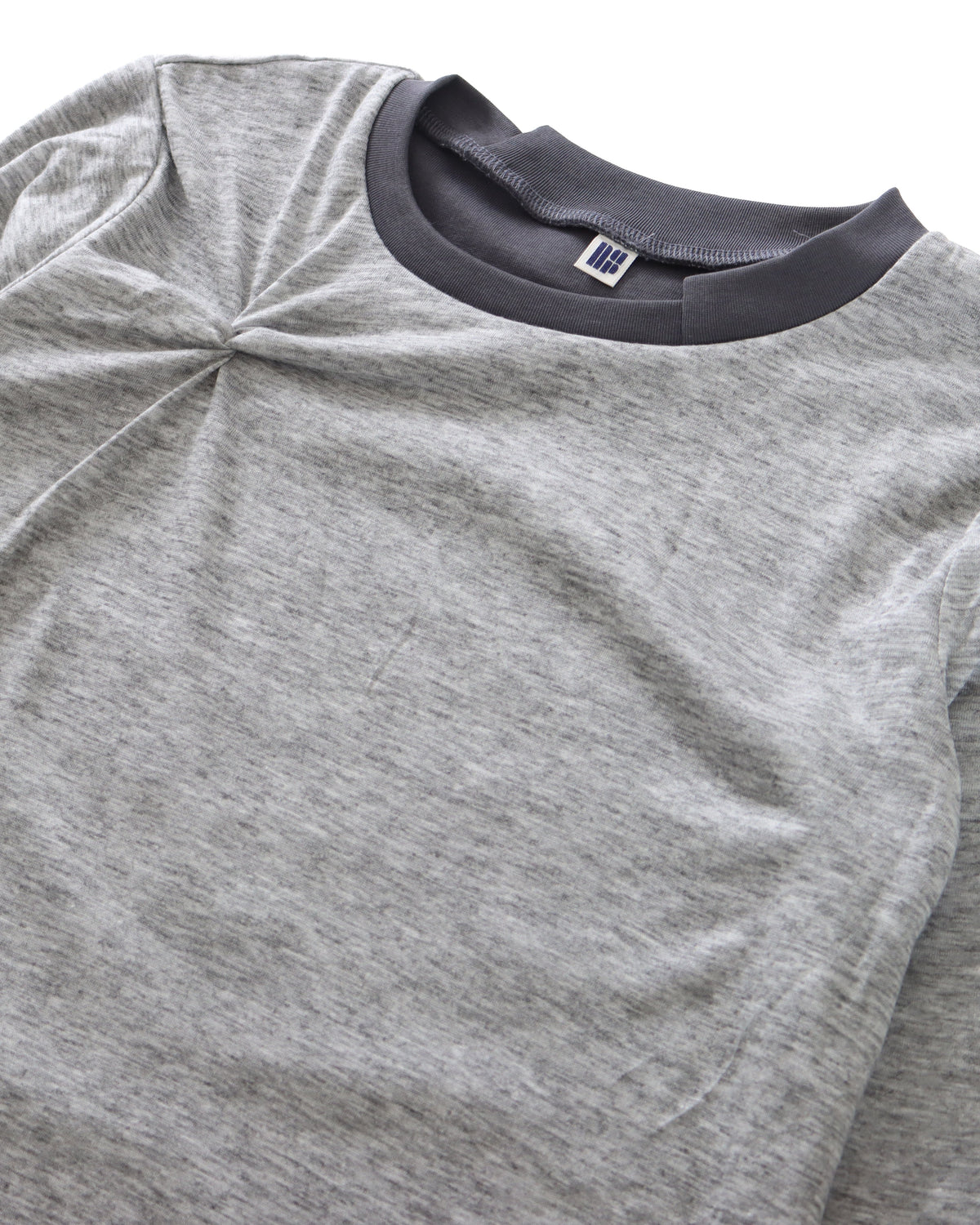 OFFSET LAYER TOP - GRAY