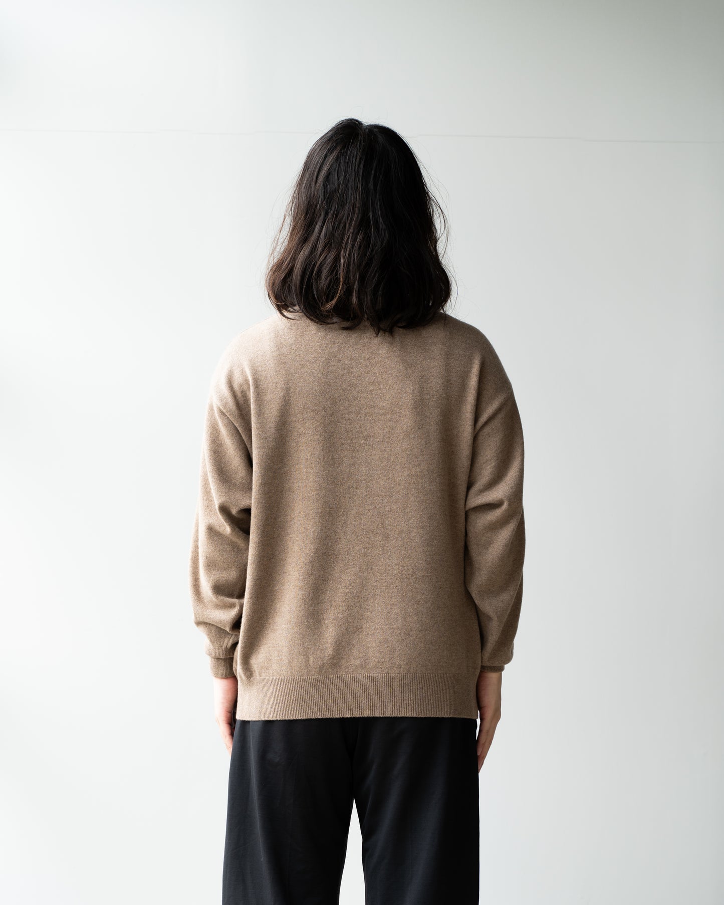 WOOL CASHMERE HIGH NECK KNIT - BROWN