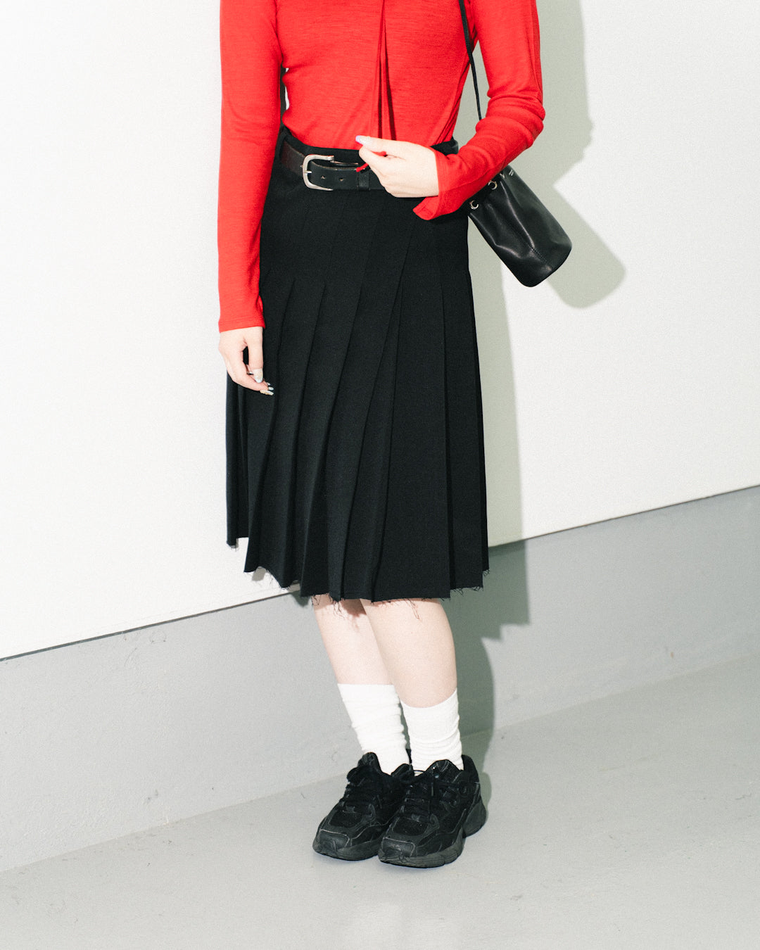 POLYESTER W CLOTH PLEATS SKIRT - BLACK