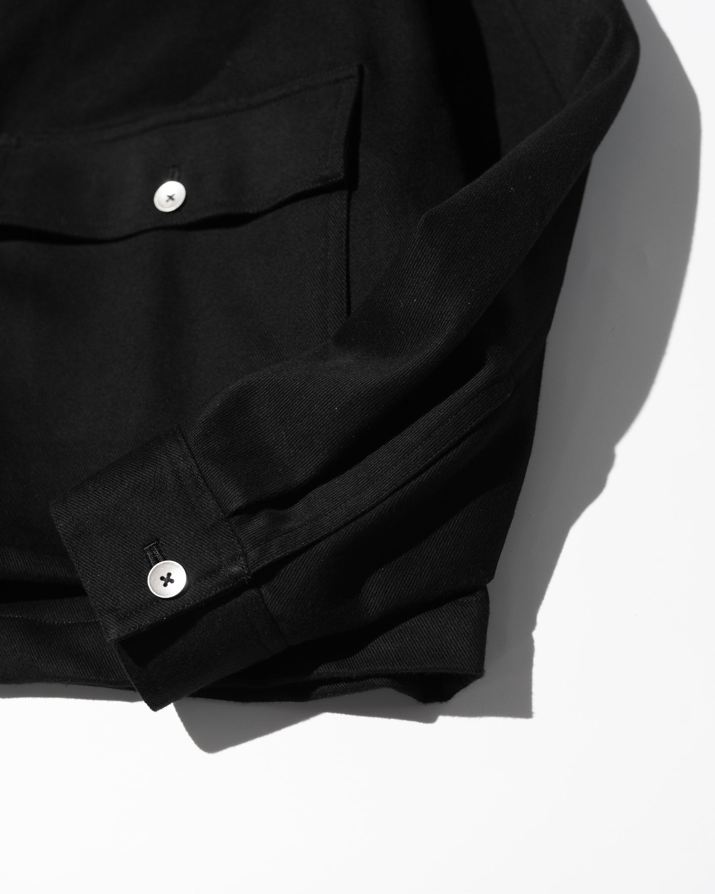 SHORT LENGTH BLOUSON - BLACK