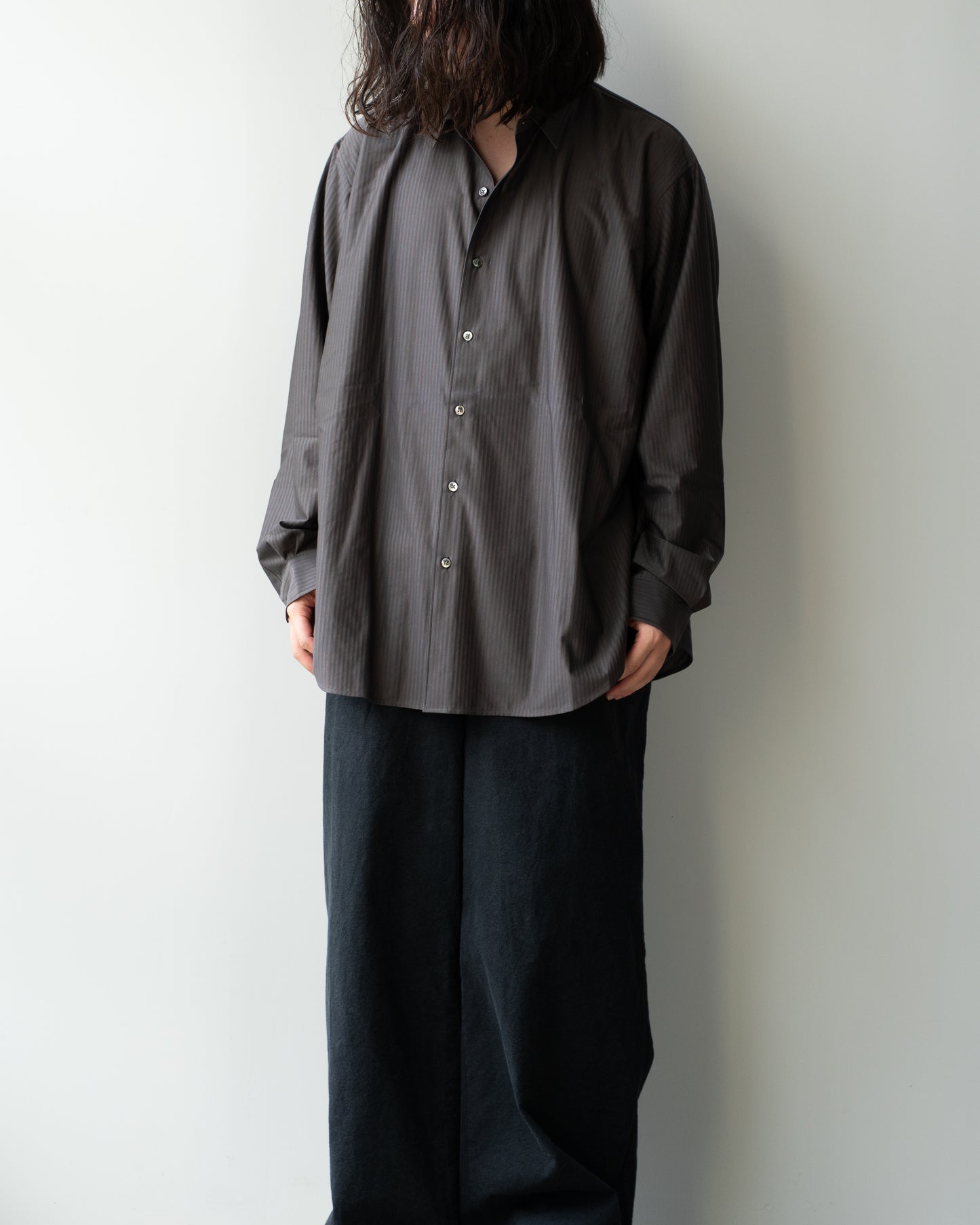 46G STRIPE ATMOSPHERE SHIRT - CHARCOAL BROWN