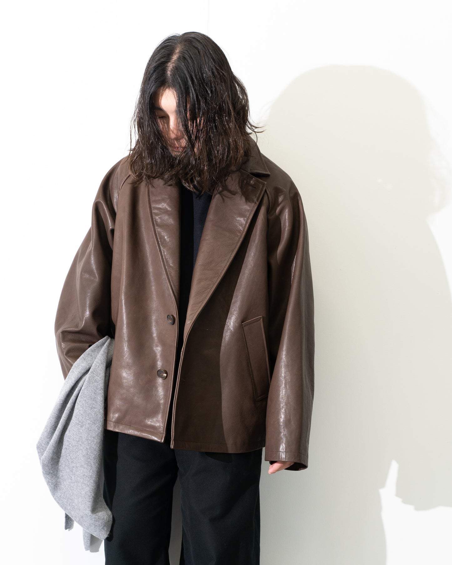 SHRINK LEATHER OVERSIZE RAGLAN JACKET - BROWN