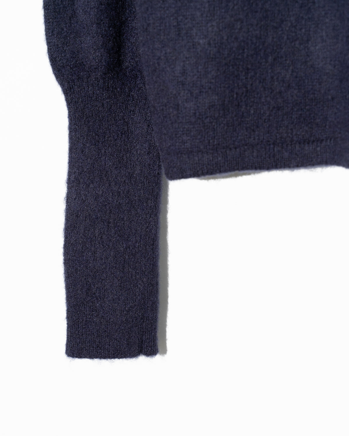FLUFFY PULLOVER / CARDIGAN - NAVY