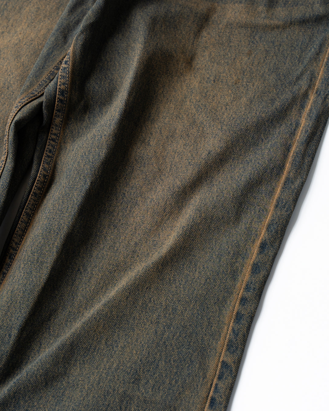 BLACK BROWN WASH BREAK CUT FLARED JEANS - BLACK BROWN WASH