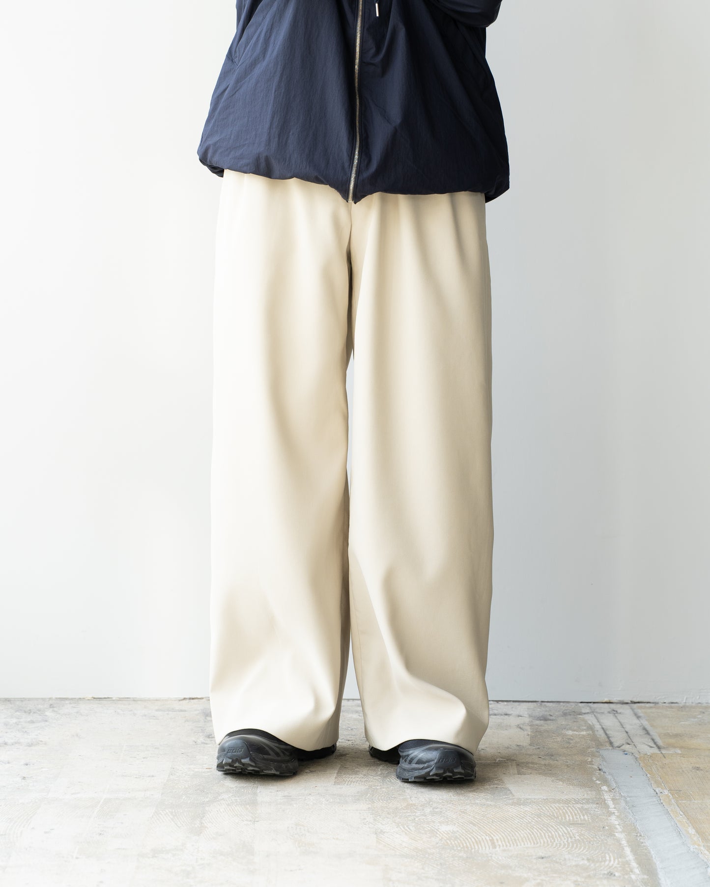 HOLLOW WIDE TROUSERS - PISTACHIO