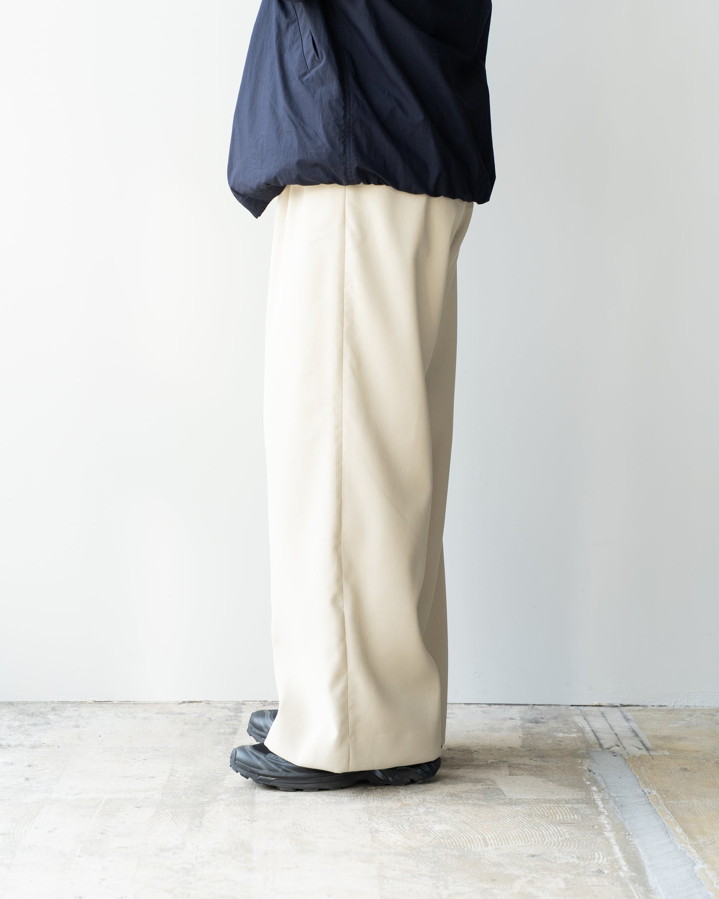 HOLLOW WIDE TROUSERS - PISTACHIO