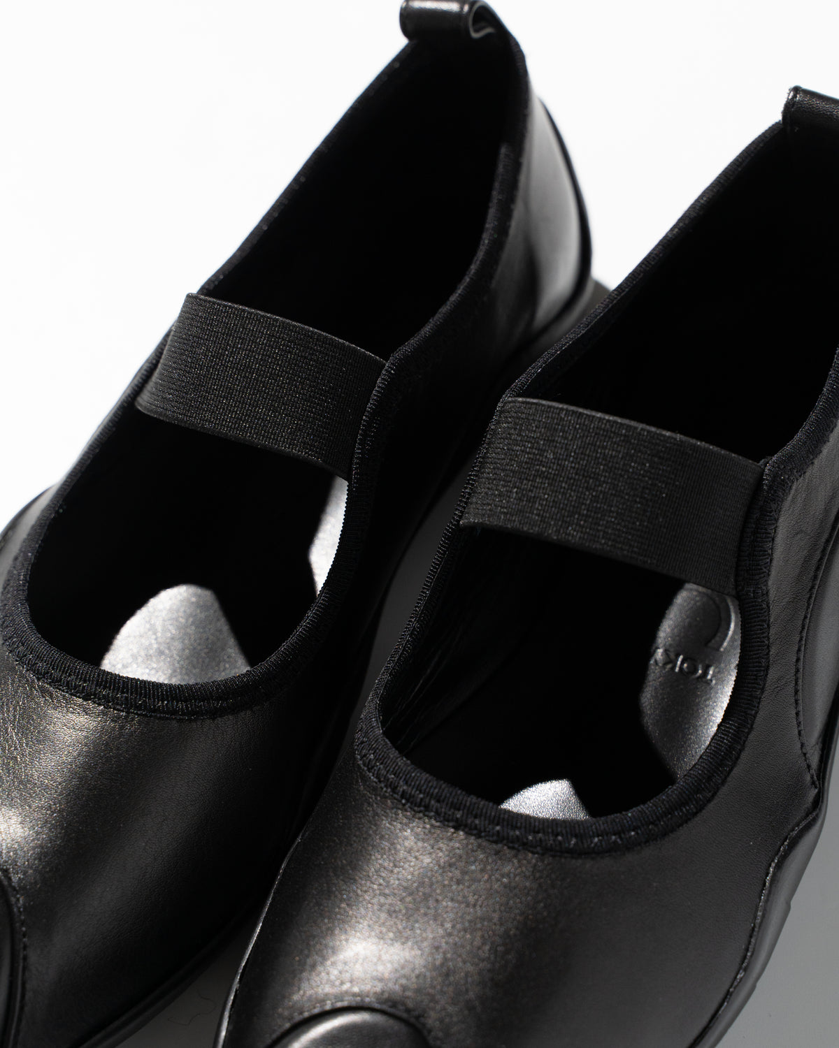 LEATHER VIBRAM BALLET SHOES - BLACK