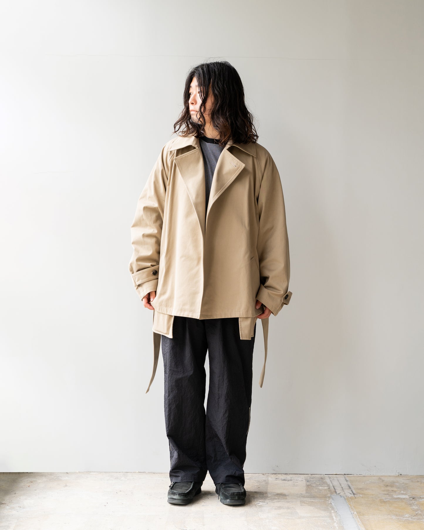 SHORT TRENCH COAT - BEIGE