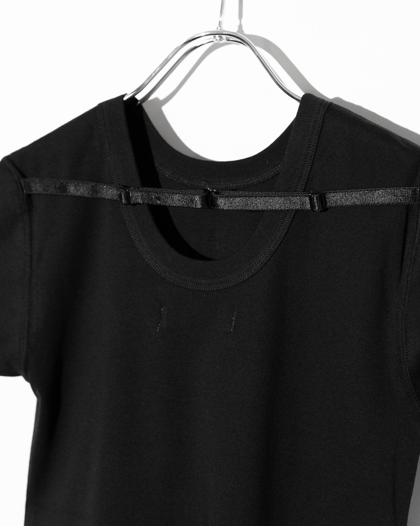 STRAP DETAIL TEE - BLACK