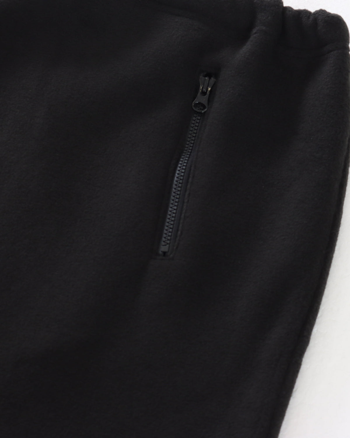 FLEECE ZIP MINI SKIRT - BLACK
