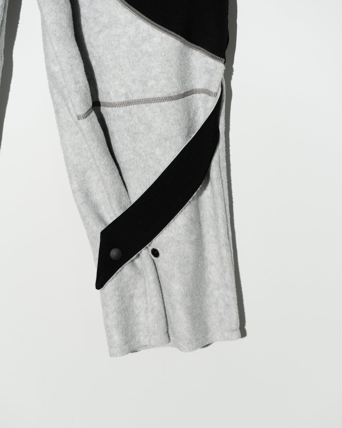PANEL FLEECE PANTS - GREY