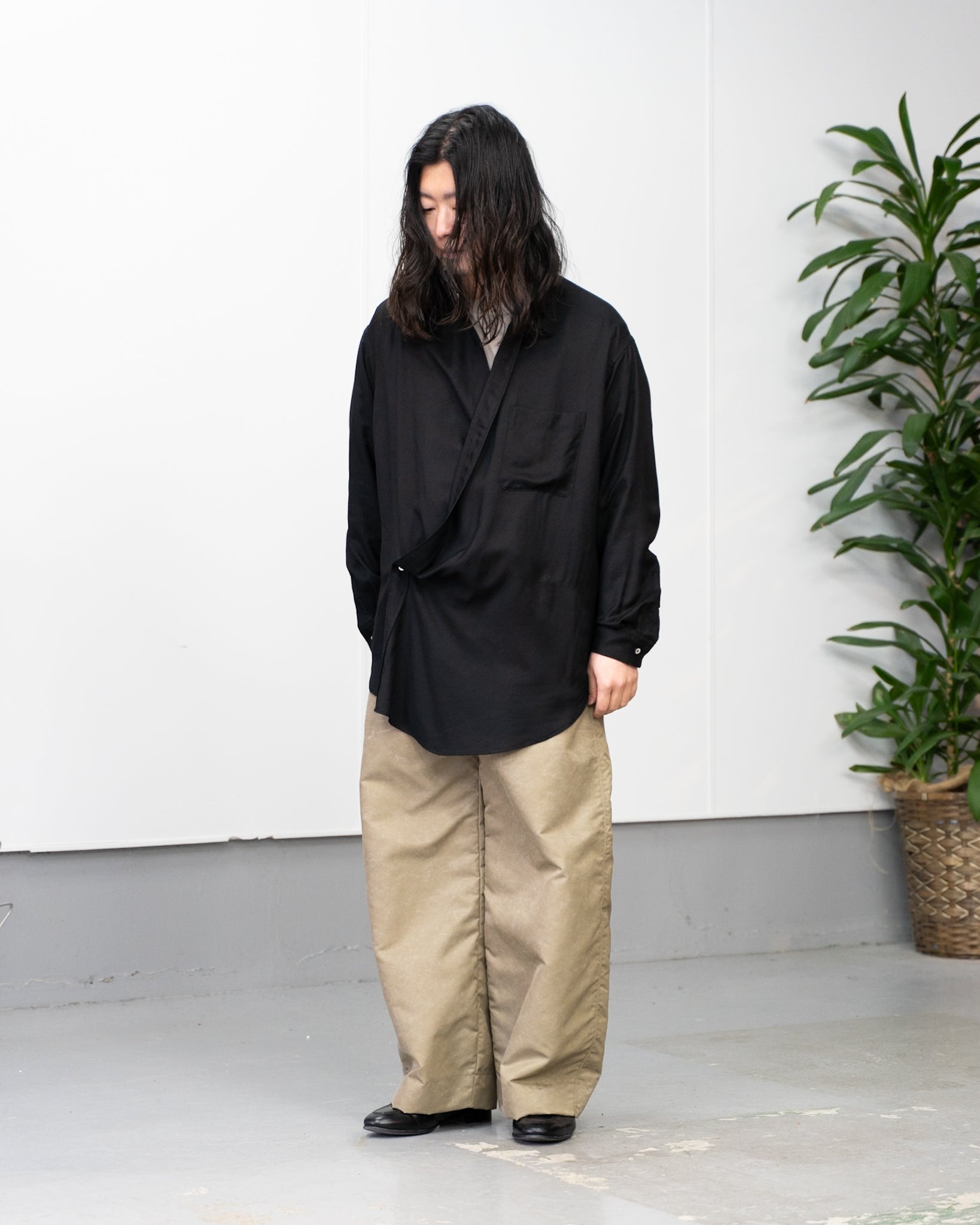 AXIS (アクシス) OVERLAP SHIRTS BLACK | HAKU公式通販
