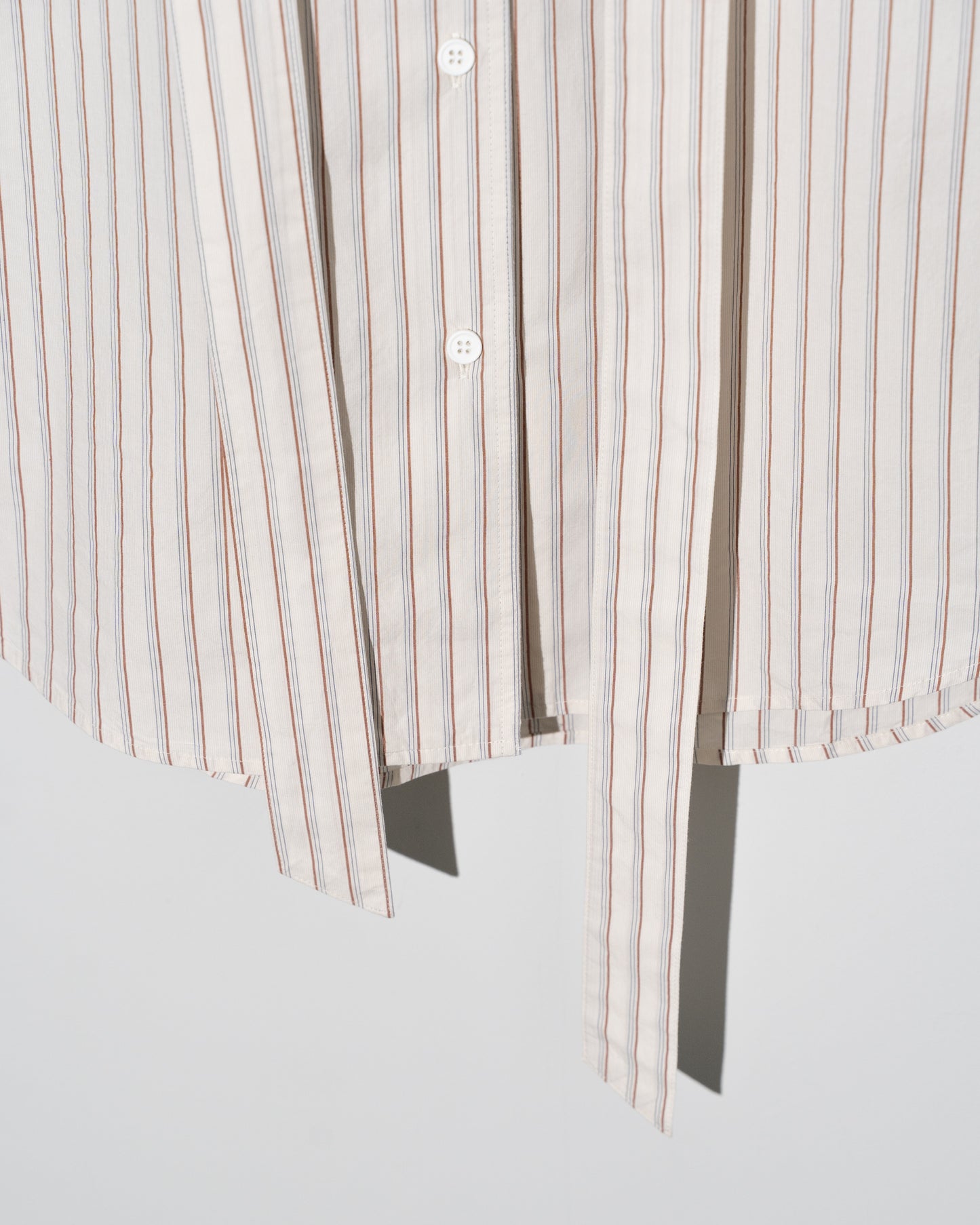 STRIPE BOW-TIE BLOUSE - WHITE