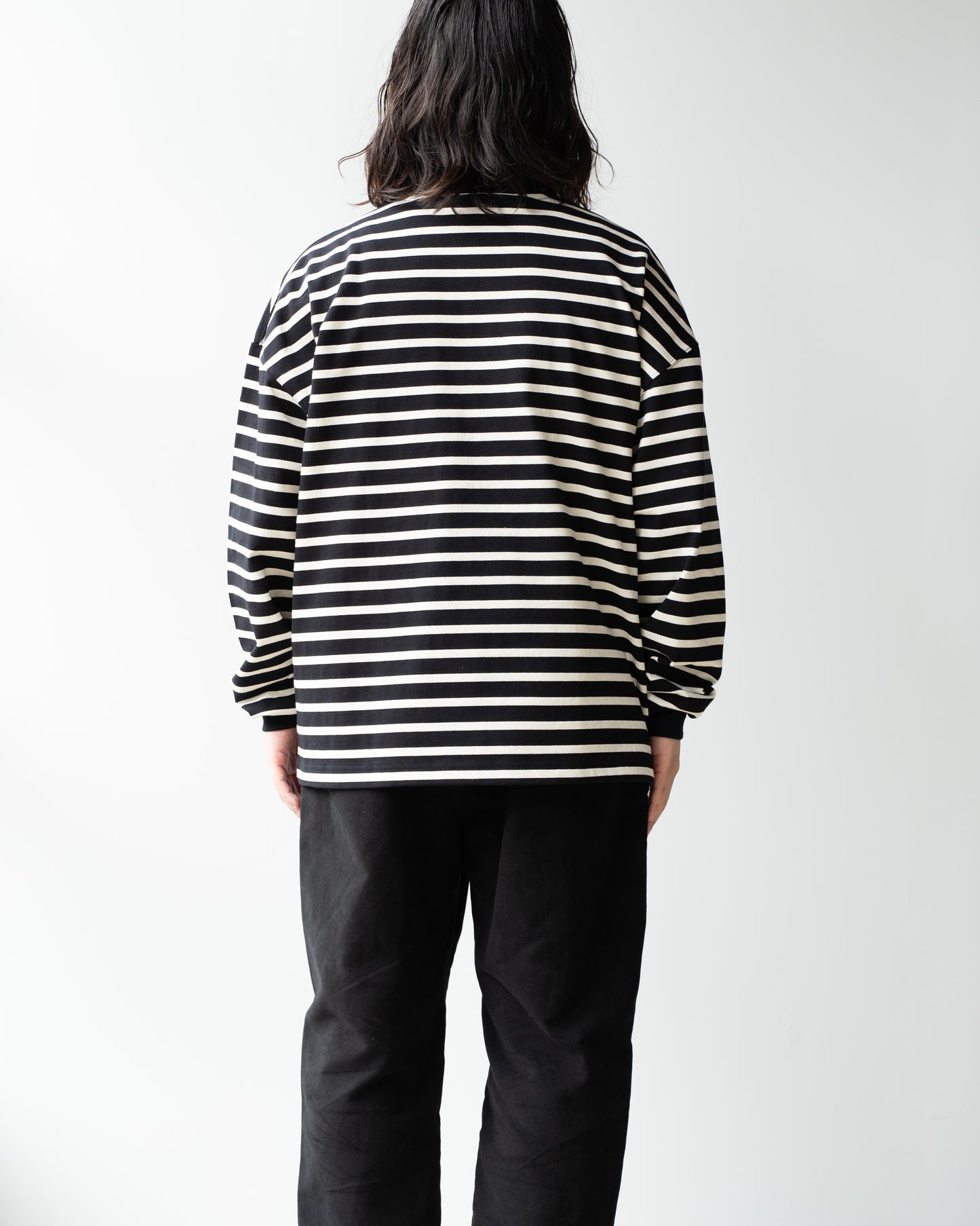 MOCK NECK BORDER LONG SLEEVE T-SHIRT - NAVY