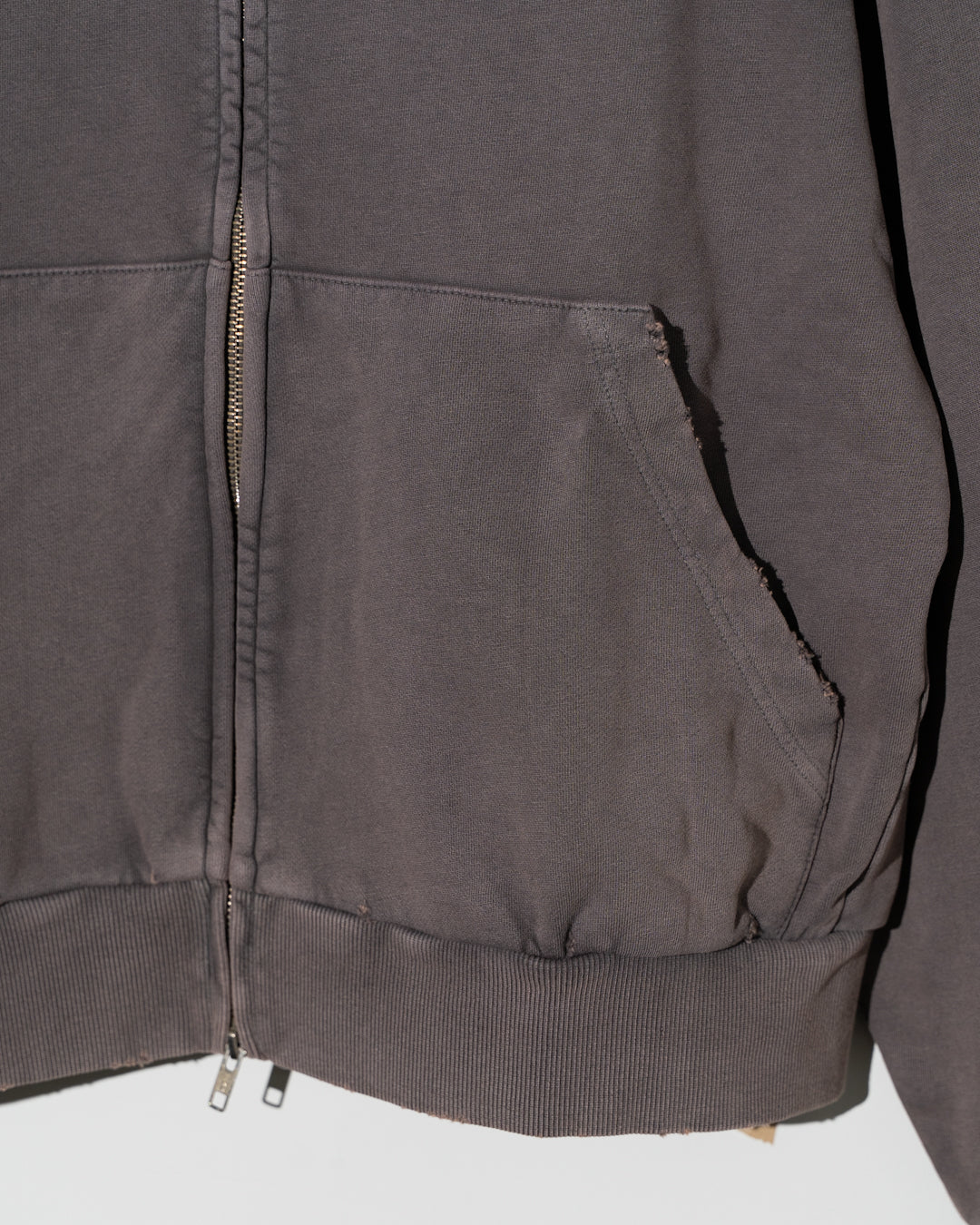 AGING DESTROYED SWEATSHIRT - MELANGE GRAY
