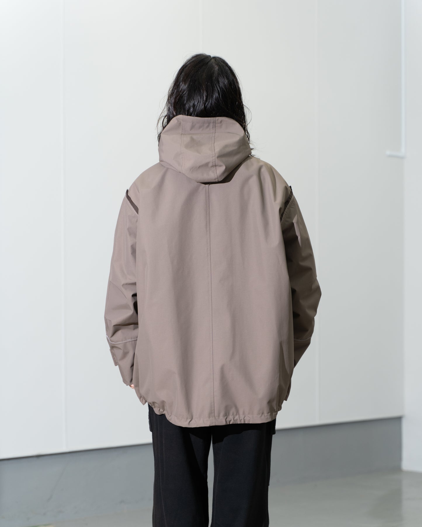 REIMAGINED POSTMAN HOODED JACKET - BROWN