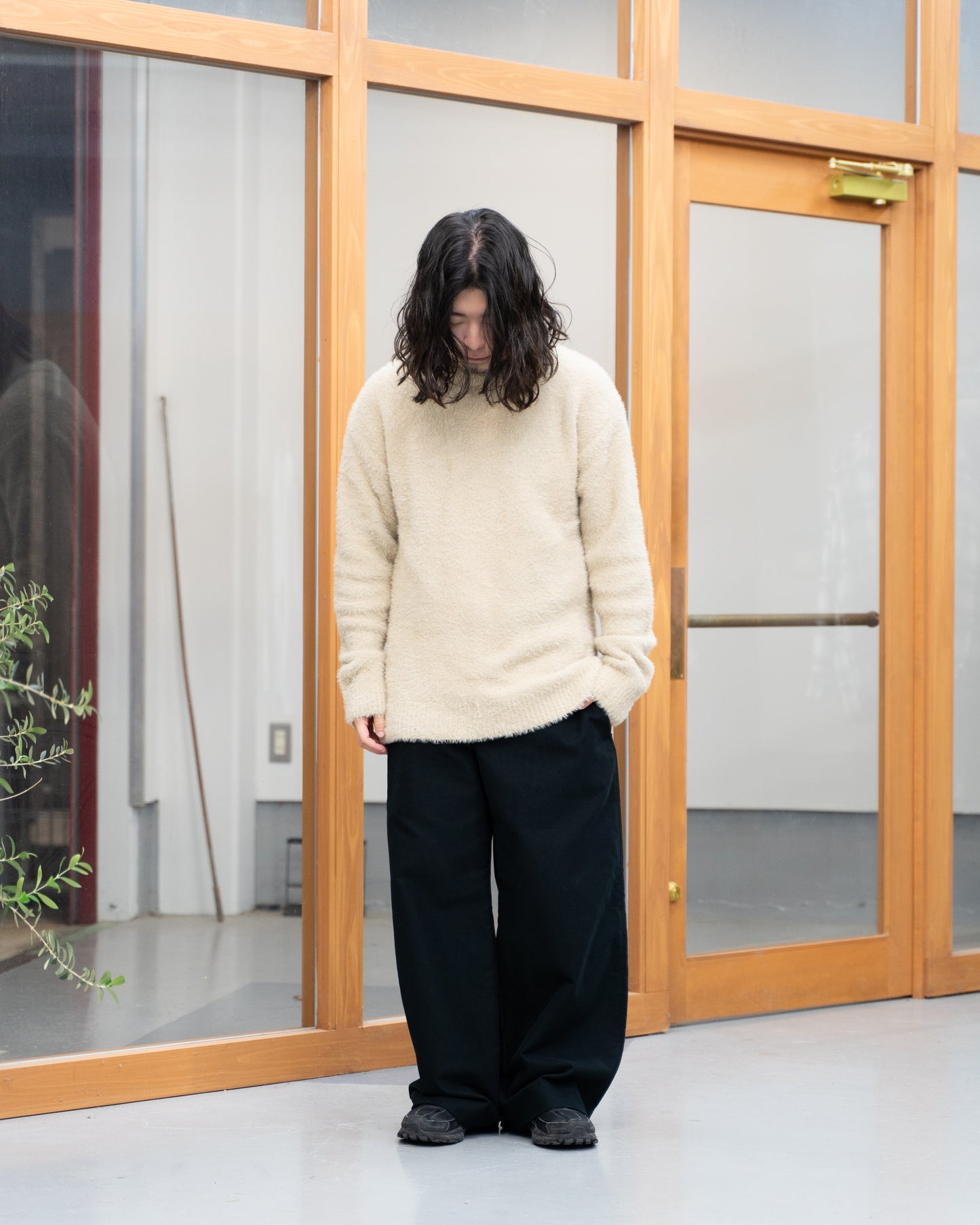 SNUG POLAR BEAR SWEATER - SALT BROWN