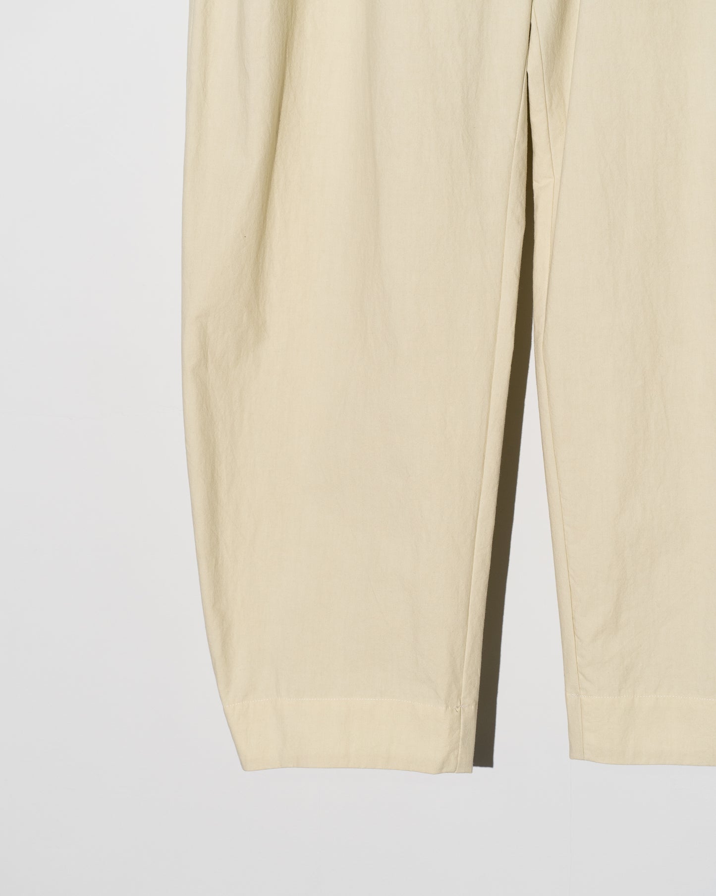 COTTON BROAD BARREL TROUSERS - Y.BEIGE