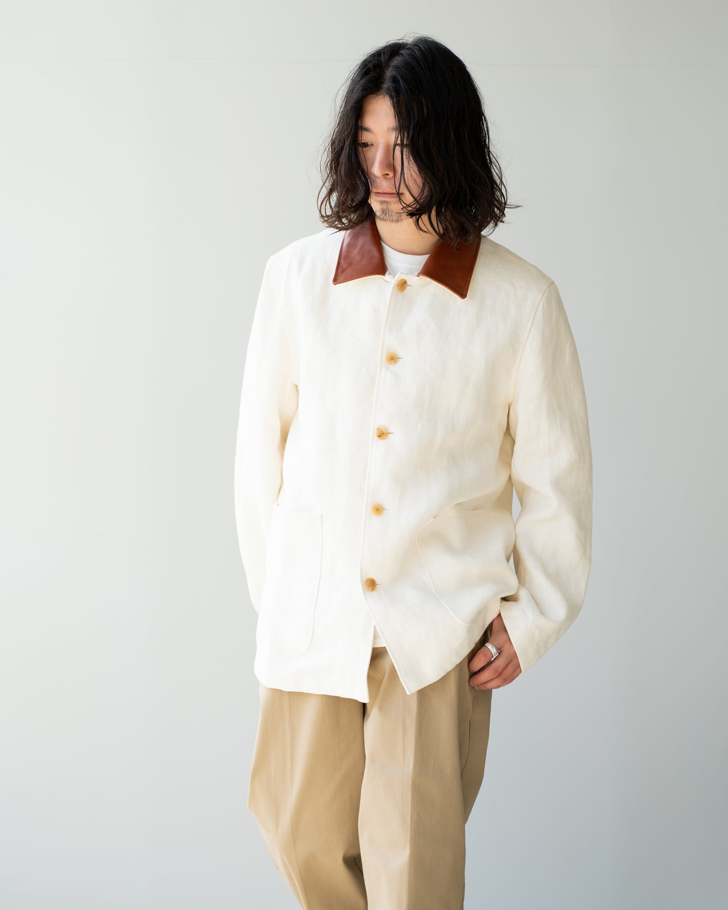 LEATHER COLLAR LINEN SHIRT JACKET - OFF WHITE