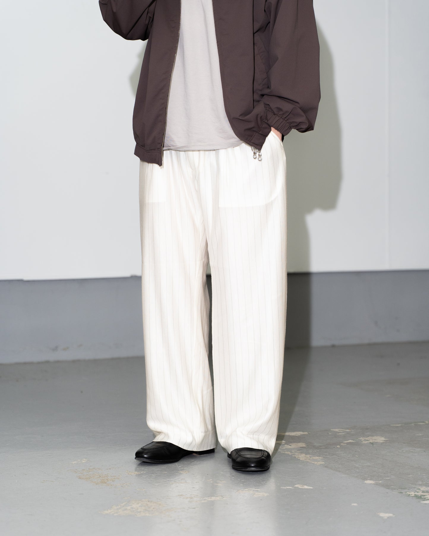 28G SILK RAMIE GLITTERY STRIPE TUCK EASY PANTS - WHITE