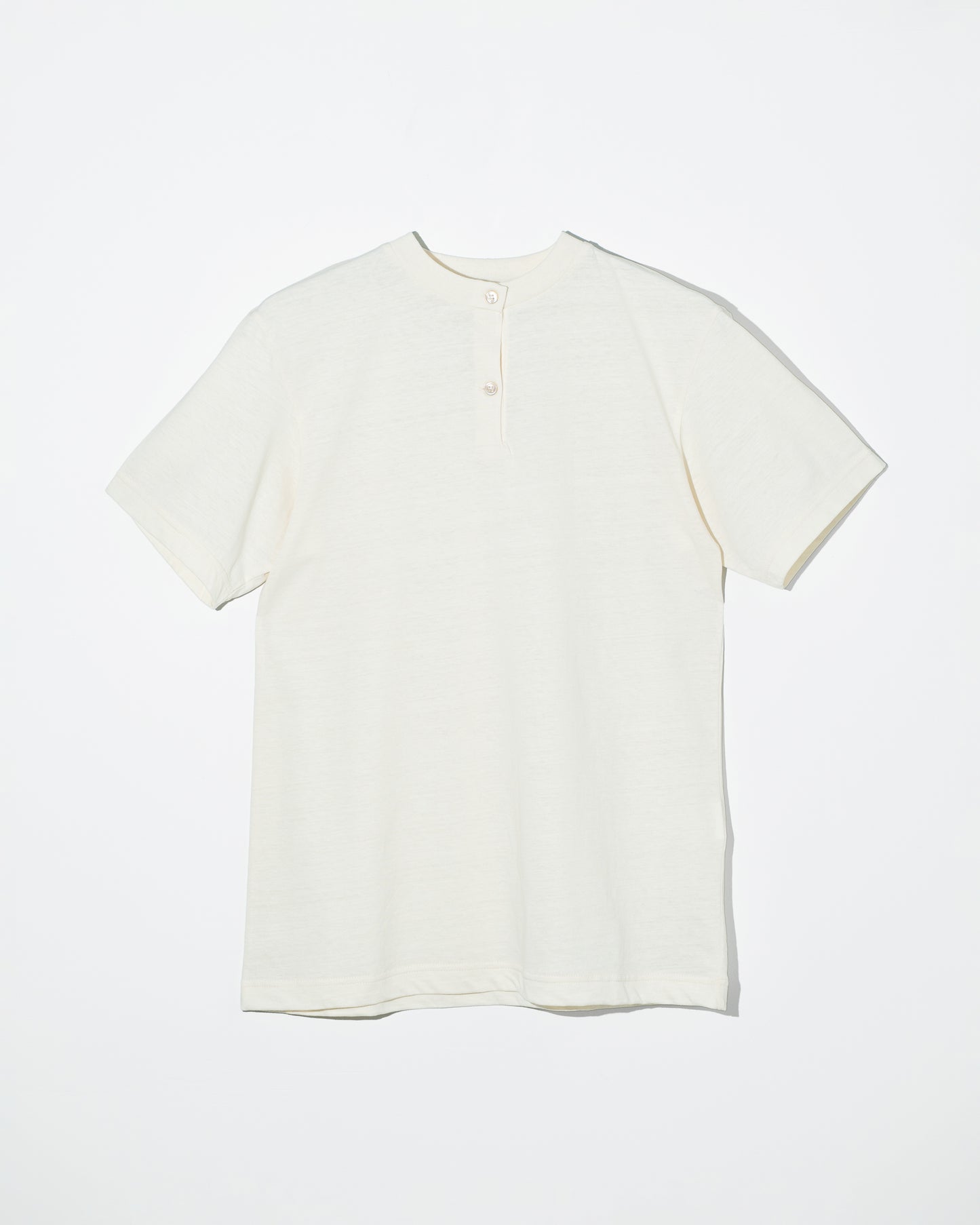 COTTON HENRY NECK S/S T-SHIRT - IVORY