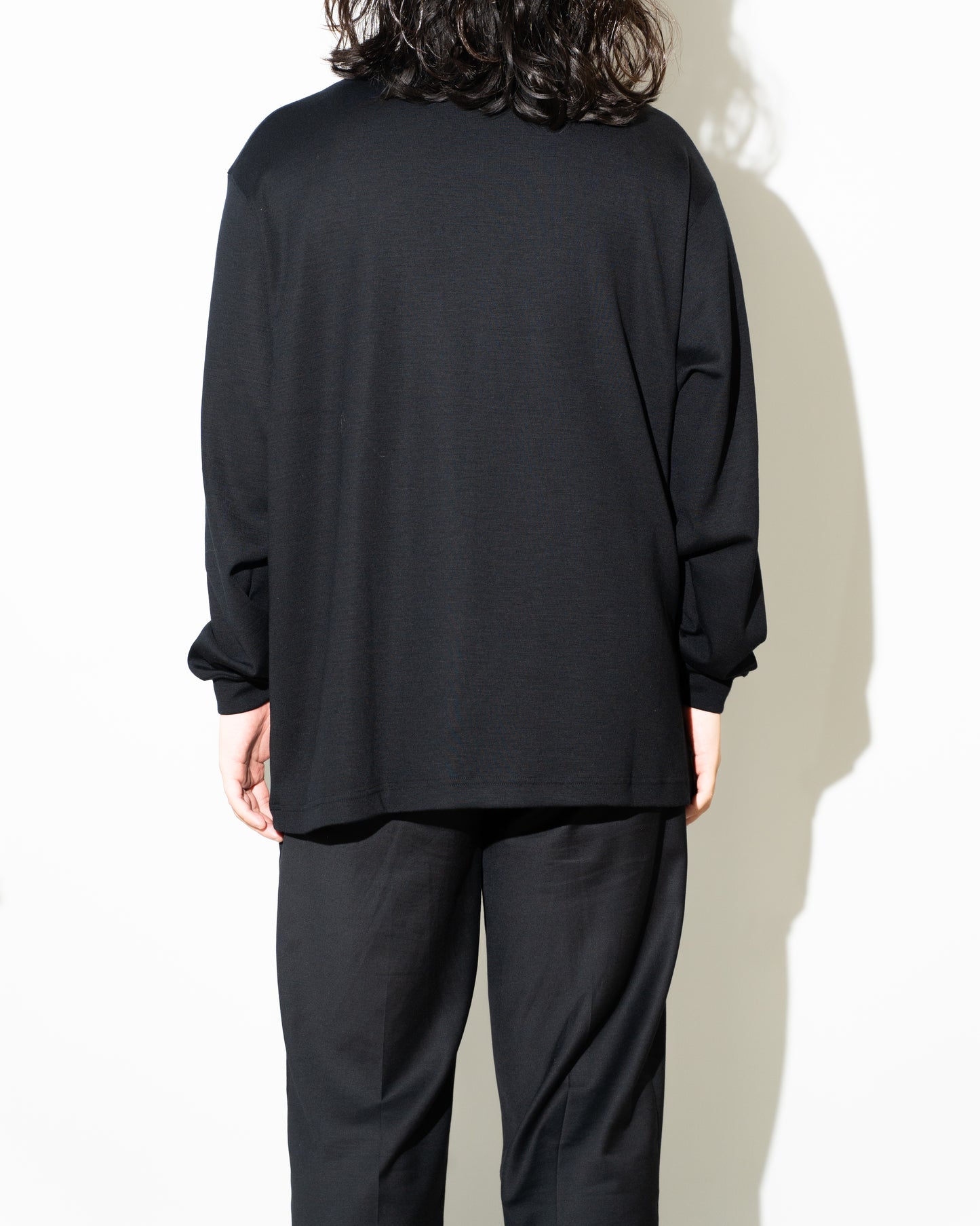 MERINO WOOL CREW NECK LONG SLEEVE SHIRT - BLACK
