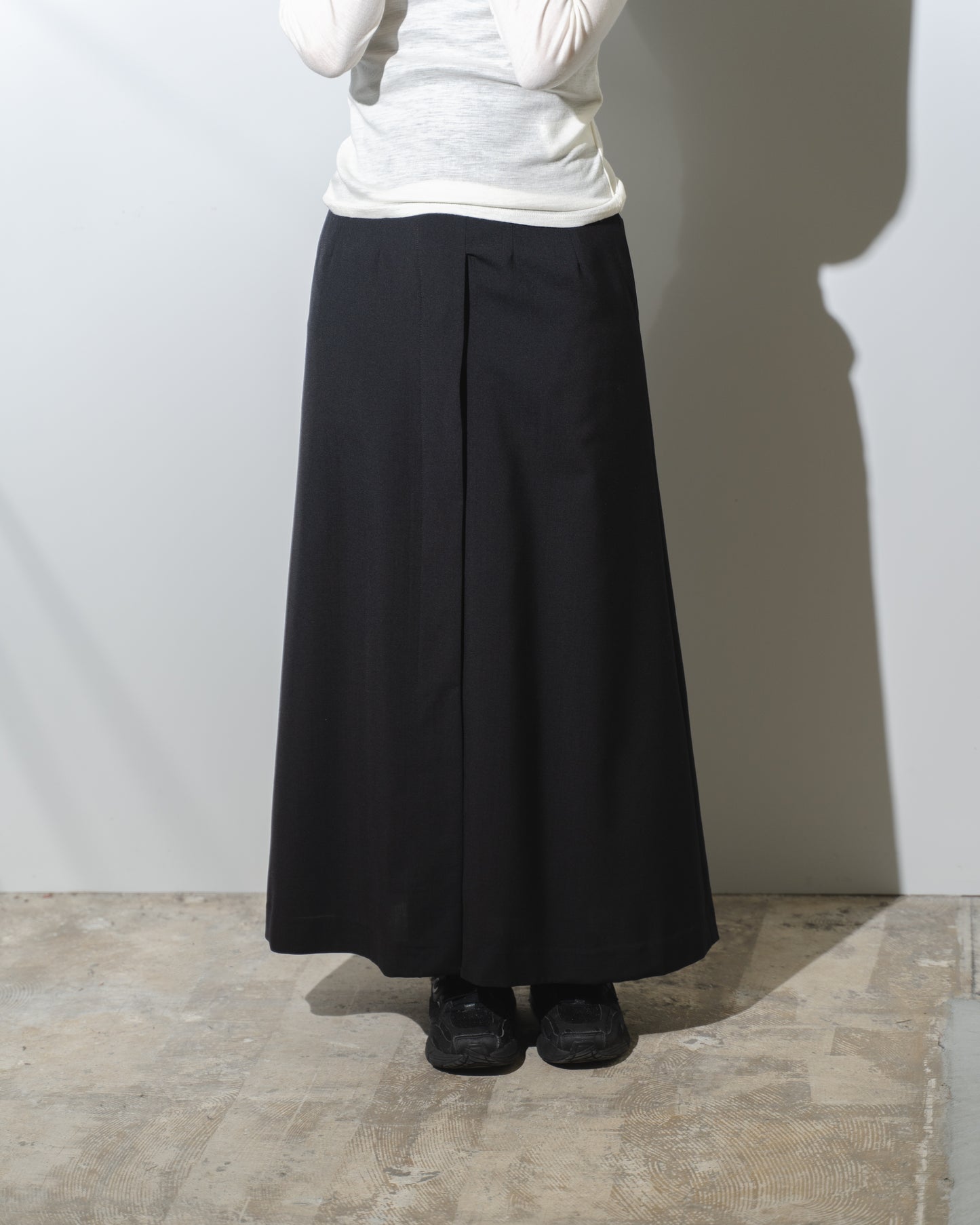 POLYESTER WOOL TROPICAL HIGH WAIST SKIRT - BLACK