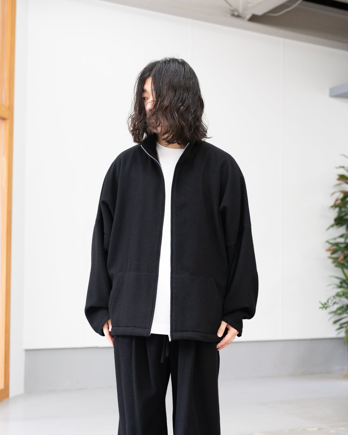 CASHMERE ZIP JACKET - BLACK