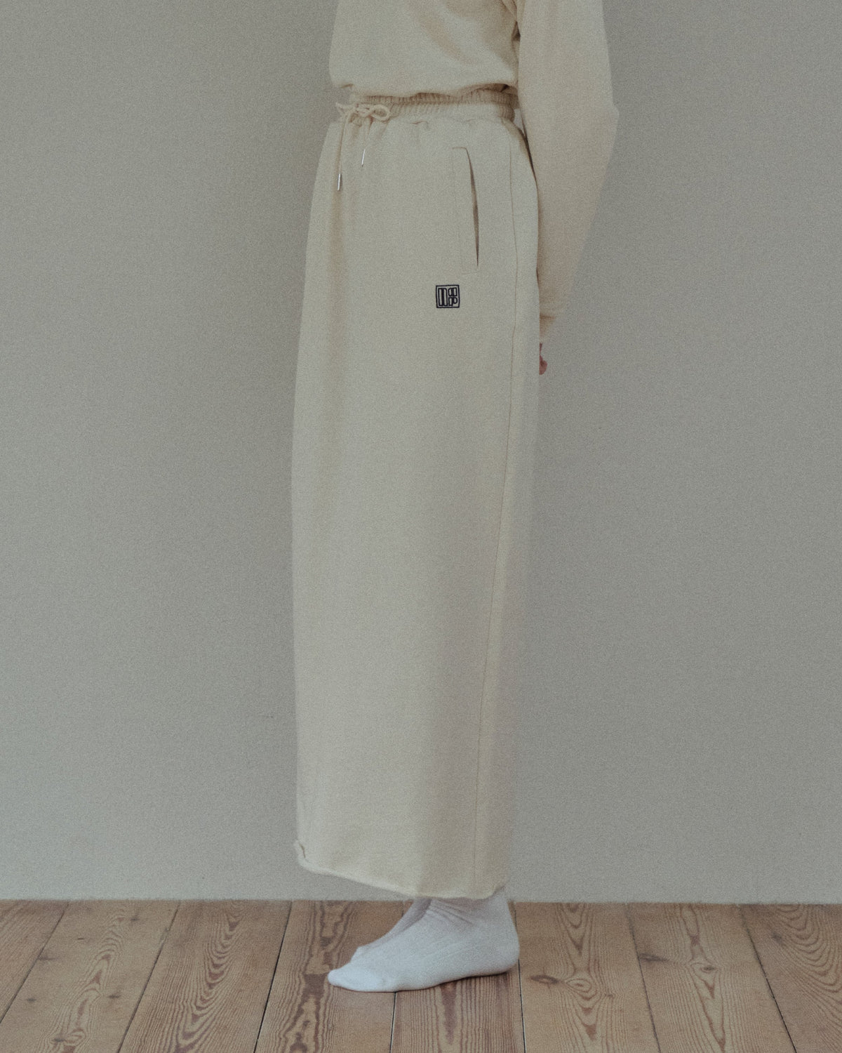 SQUARE LOGO SWEAT SKIRT - NAVY