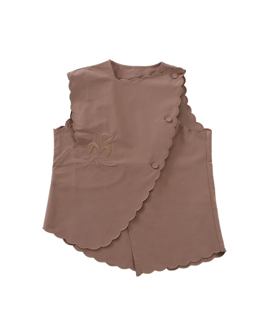 EMBROIDERED SCALLOP VEST - BROWN